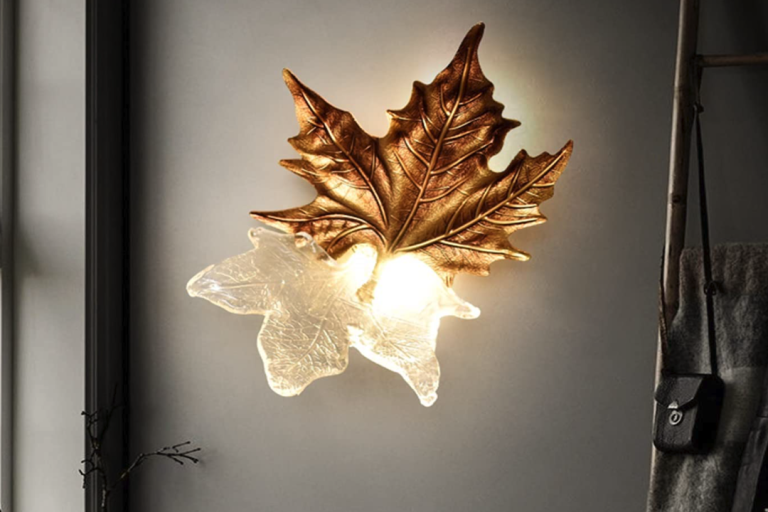 Vintage Charm: Retro Maple Leaf Wall Lamp