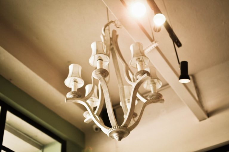 Beach House Elegance: Whitewashed Wood Chandelier