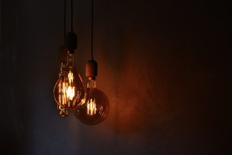 Seventies Lighting Trends Make a Comeback in 2021